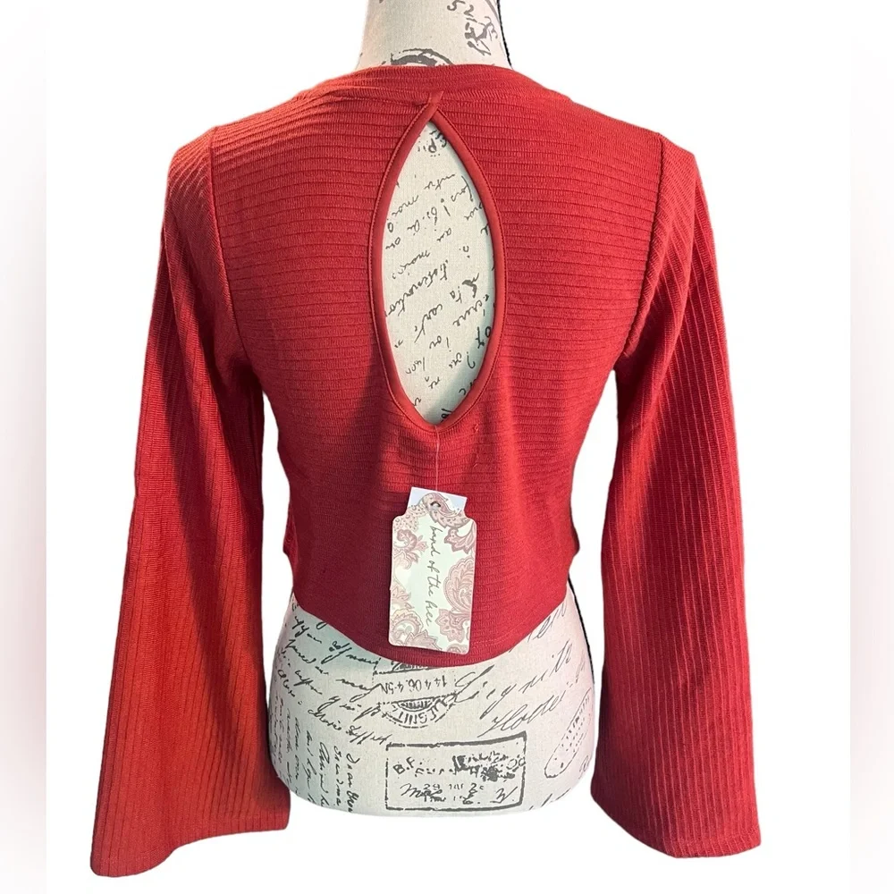 BOG Band of the Free Alize Rust Long Sleeve Crop Top, new with tags